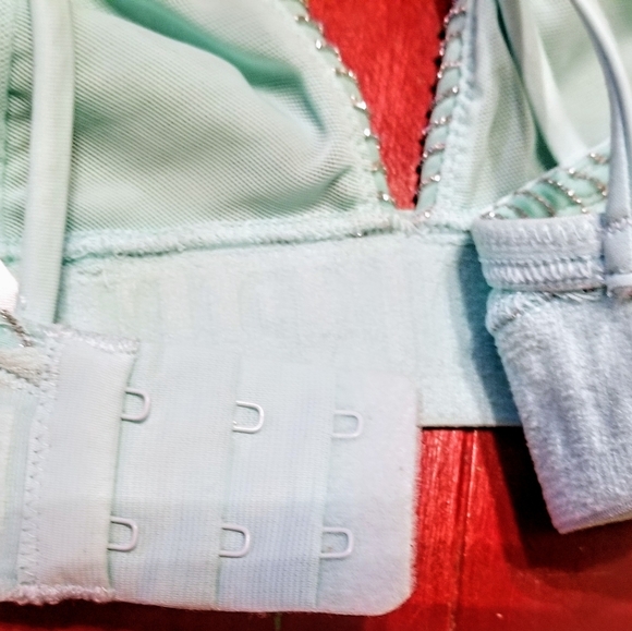 Victoria Secret PINK Stretch Criss Cross Bra Sz M - Picture 10 of 14